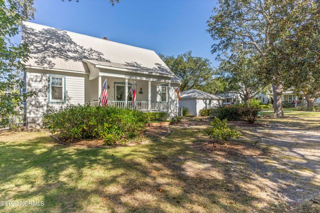 502 W Brown Street, Southport, NC 28461