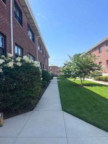 55 Tulip Ave #5-4, Floral Park, NY 11001