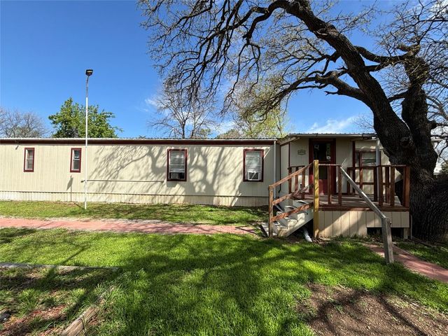 203 N  Connellee Ave, Eastland, TX 76448