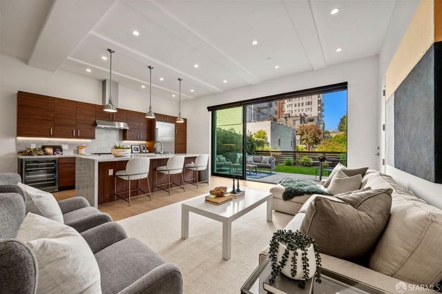 1060 Filbert St, San Francisco, CA 94133