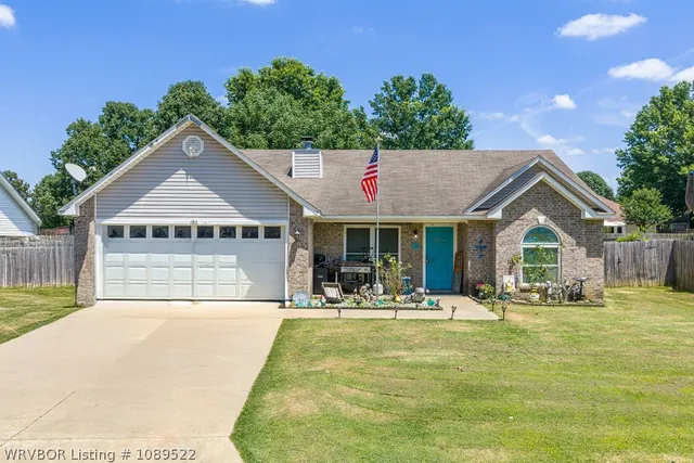 180 Azalea Dr, Greenwood, AR 72936