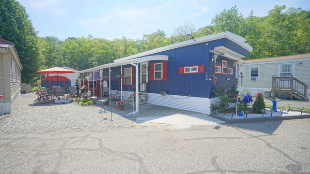 93 Grochmal Ave #126, Indian Orchard, MA 01151