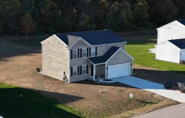 7859 Sierra Dr, Belding, MI 48809