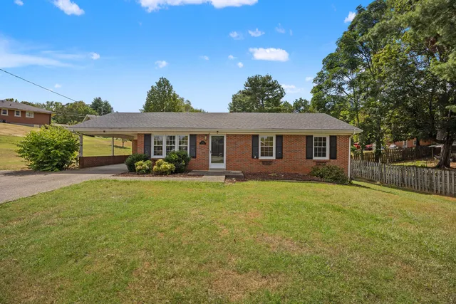 230 Valley Rd, Danville, KY 40422