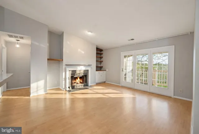 7513 Ashby Ln #L, Alexandria, VA 22315