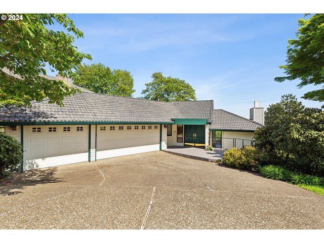 2924 SW Orchard Hill Pl, Lake Oswego, OR 97035