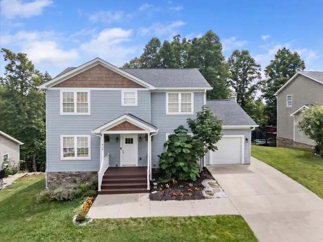 954 Brooklyn Ave, Christiansburg, VA 24073