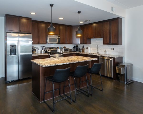 1903 W  Diversey Pkwy #402, Chicago, IL 60614