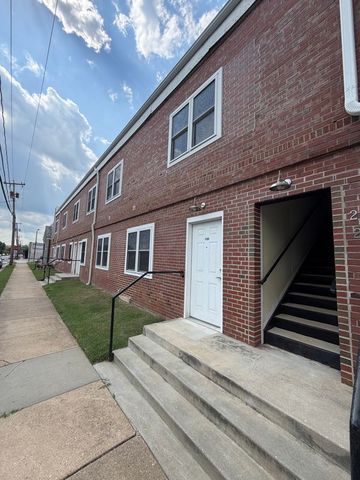 2201 Princess Anne St #101, Fredericksburg, VA 22401