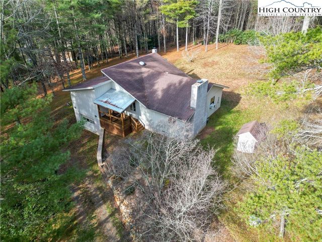 133 Pinewood Circle, Fleetwood, NC 28626