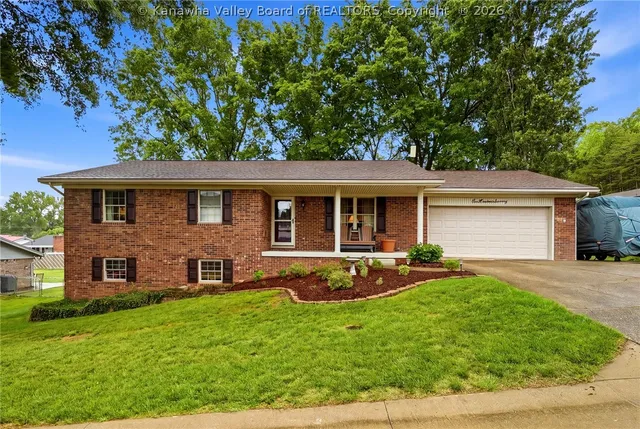 170 Woodland Frst, Winfield, WV 25213