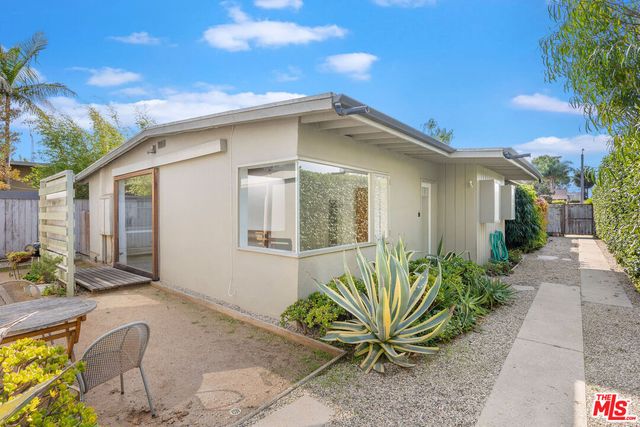 1819 Euclid St #B, Santa Monica, CA 90404