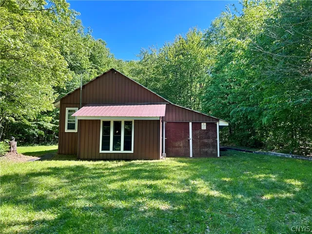 30 Rick Ln #13, Lacona, NY 13083