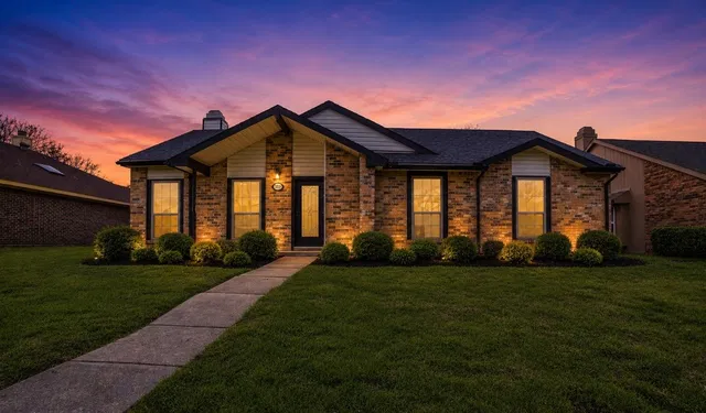2929 Kingswood Dr, Garland, TX 75040