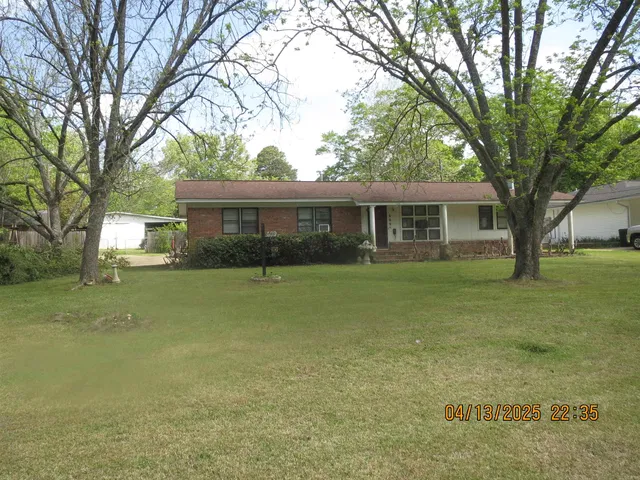 609 E  Central St, Warren, AR 71671
