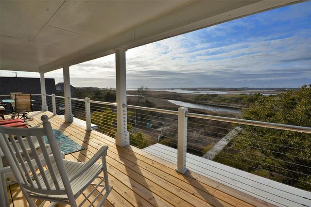 809 S  Topsail Dr, Surf City, NC 28445