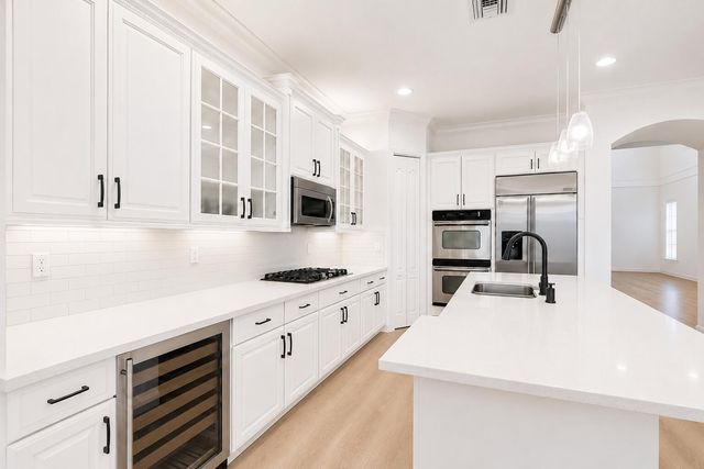 1058 Vintner Blvd, Palm Beach Gardens, FL 33410