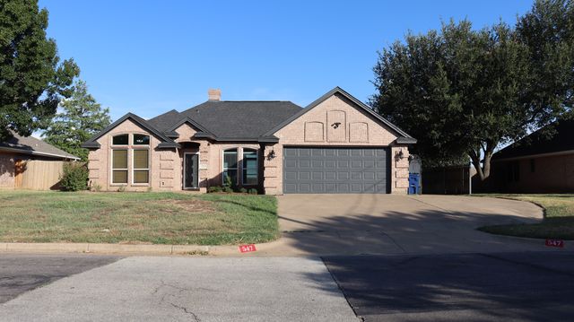 547 SW Rand Dr, Burleson, TX 76028