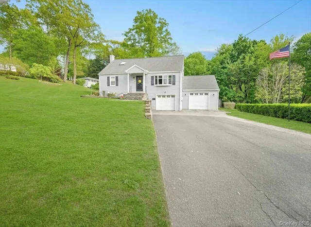 16 Will Rogers Lane, Nanuet, NY 10954