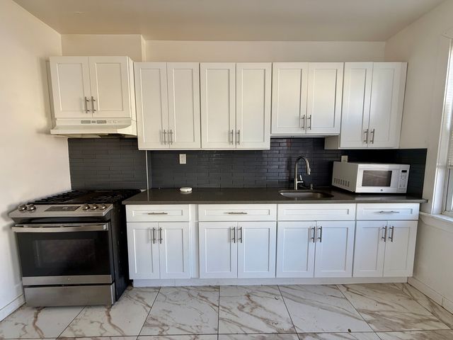 680 State St #2, Perth Amboy, NJ 08861