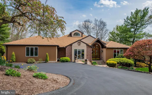 3023 Mountain Cres, Montoursville, PA 17754