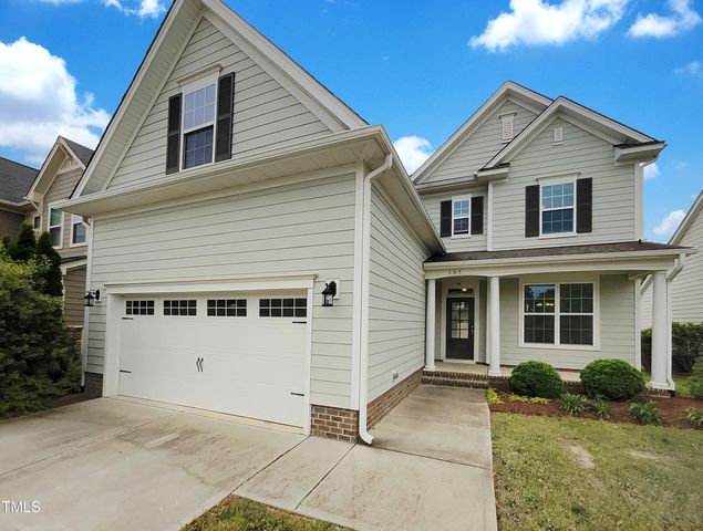 105 Martingale Dr, Holly Springs, NC 27540