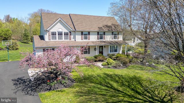4497 Country View Dr, Doylestown, PA 18902