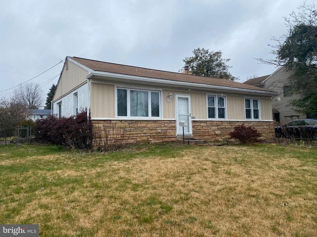 1430 Meadowbrook Rd, Feasterville Trevose, PA 19053