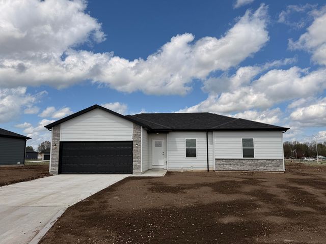 170 Maverick Drive, Mount Vernon, MO 65712