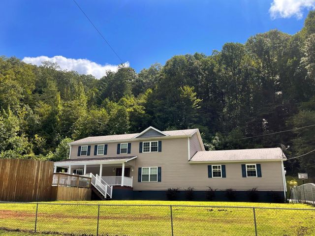3780 River Front Rd, Lovely, KY 41231