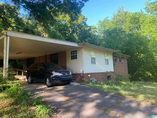 2703 Pine Hill Rd, Adamsville, AL 35005