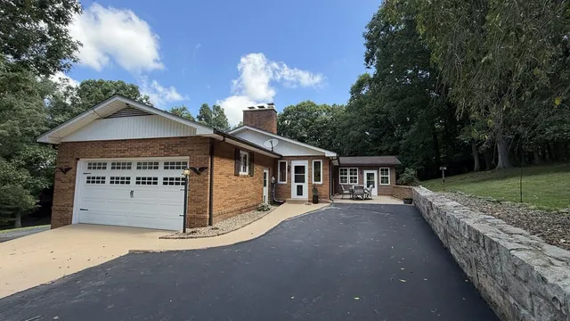 651-4 Lake Rd #H, Daniels, WV 25832