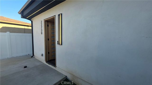22730 Mariano St, Woodland Hills, CA 91367