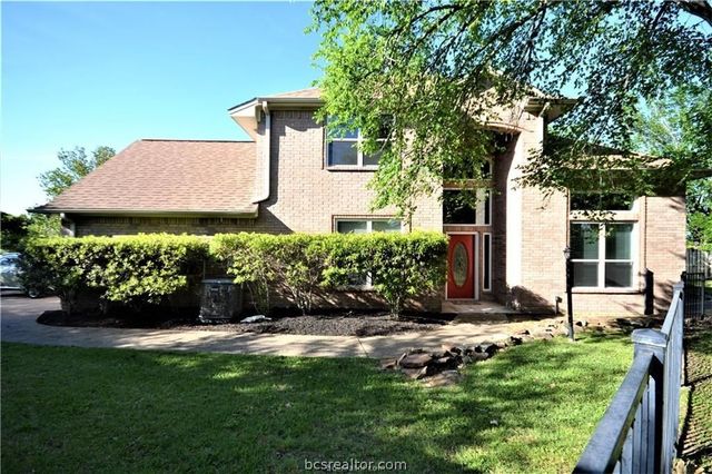 315 Chimney Hill Dr, College Station, TX 77840