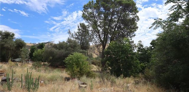 3292 9th St #33, Clearlake, CA 95422