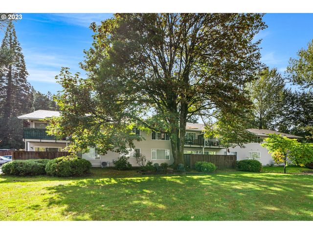 6735 SW Capitol Hill Rd #6, Portland, OR 97219