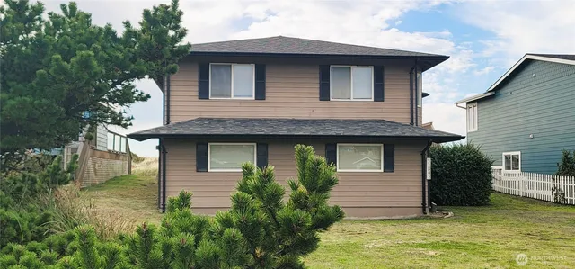 32805 G Street, Ocean Park, WA 98640