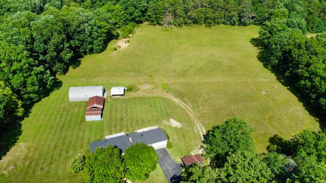 811 Harts Run Rd, Caldwell, WV 24925