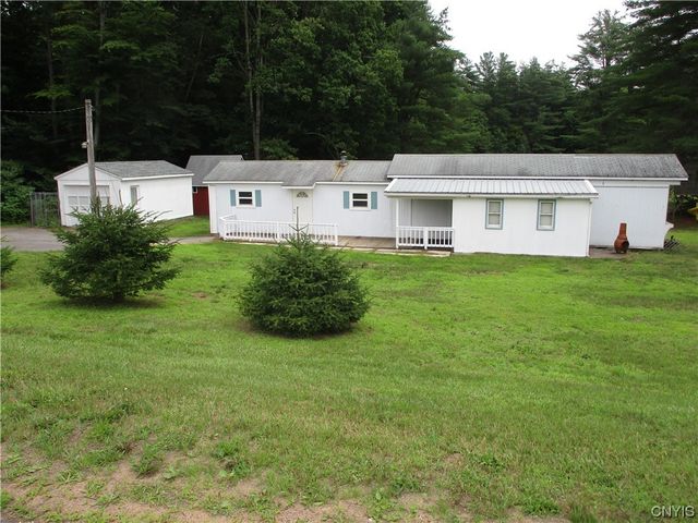 2712 County Route 12, Hastings, NY 13036