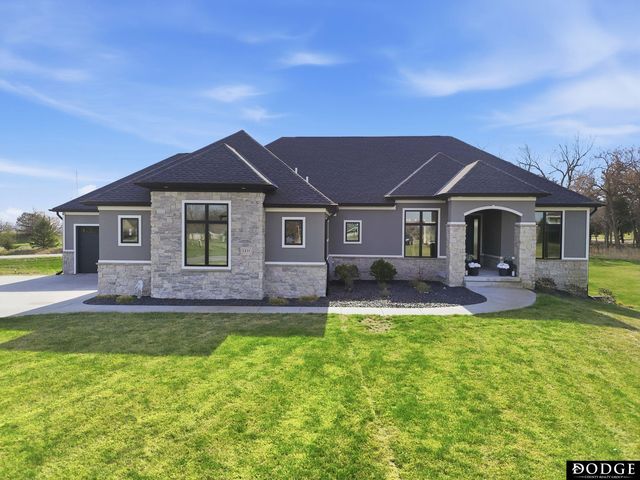 1211 W  Dolores Ct, Lincoln, NE 68523