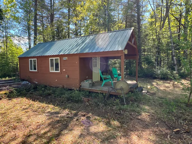 873 N Main Street, Mattawamkeag, ME 04459