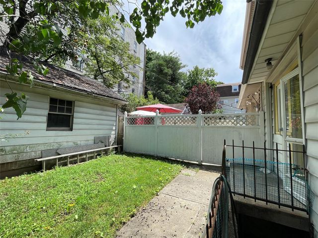 Ludlow Park, Yonkers, NY 3 Bedroom Homes For Sale - 32 Homes