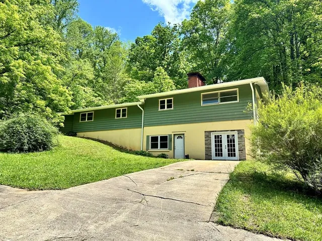 280 Bear Cove Rd, Bryson City, NC 28713