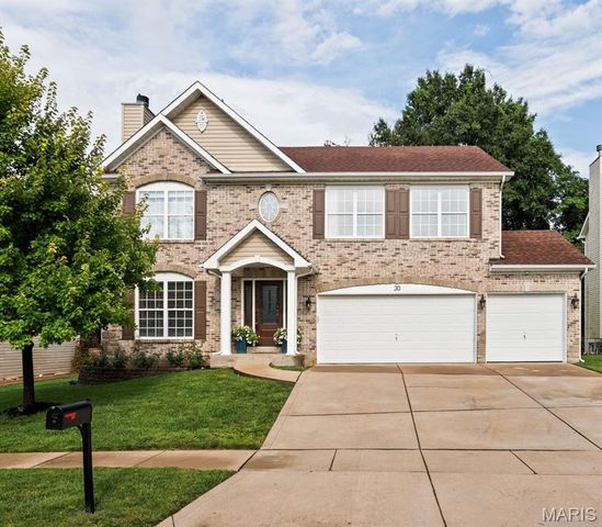 30 Heritage Pointe Cir, Fenton, MO 63026