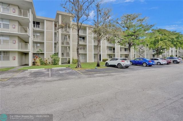 2900 NW 48th Ter #403, Fort Lauderdale, FL 33313