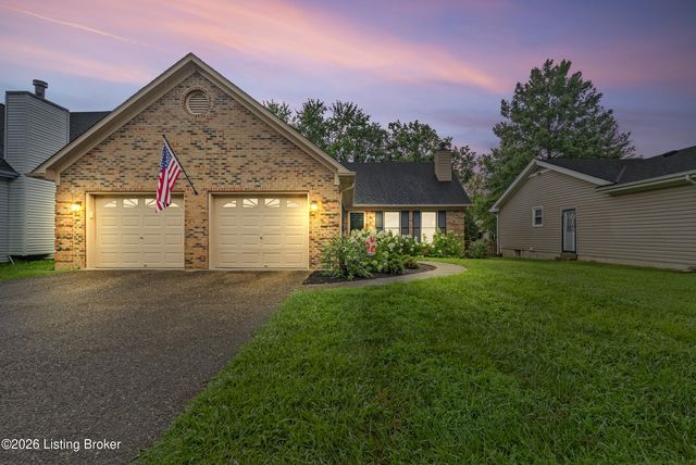 7814 Old Tree Run, Lyndon, KY 40222