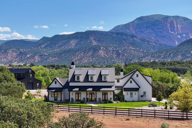 2439 E  1500 S, New Harmony, UT 84757
