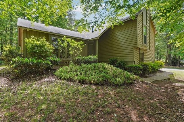3335 New Heritage Dr, Johns Creek, GA 30022
