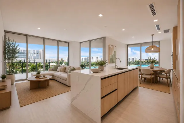 2411 Laguna Cir #306, Miami, FL 33181