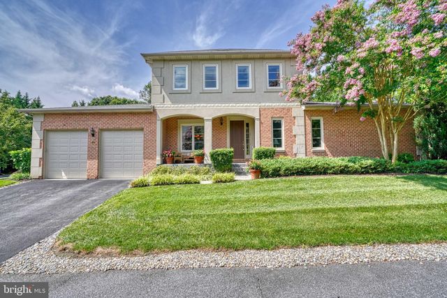 10 Clifton Ct, Pikesville, MD 21208